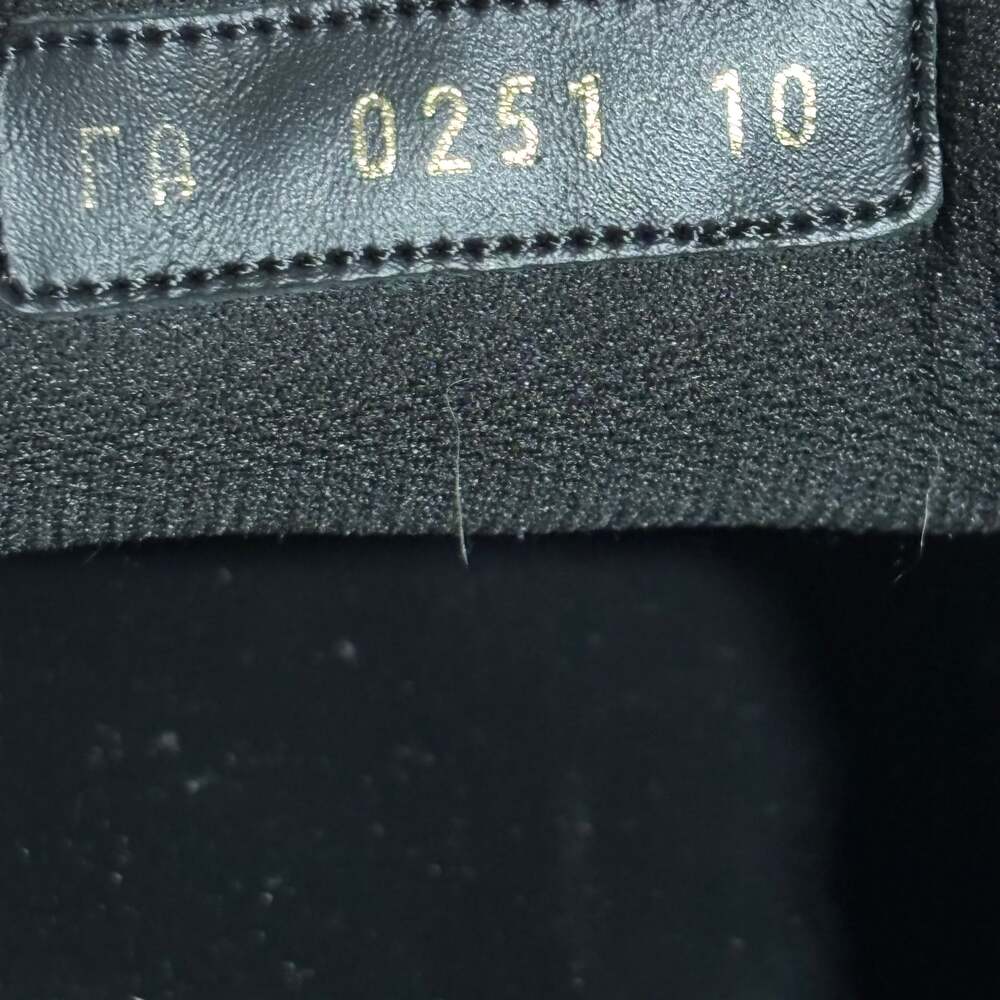 Louis Vuitton Monogram White Leather Sneakers - Picture 8 of 8